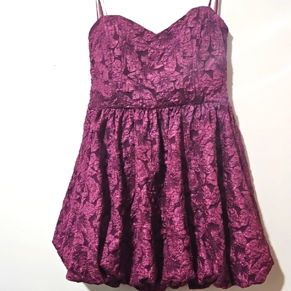 Invitée Juniors'  Elegant Textured Mini Dress in Deep Purple - Picture 8 of 9